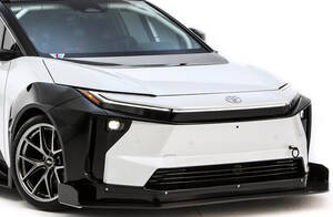 【どデカウイング装着】トヨタ「bZ4X」がサーキット仕様に進化！ SEMAショーで400ps超の「bZタイムアタックコンセプト」公開