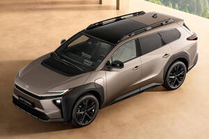 ワゴン不在のBEV市場にあえて挑むトヨタ「bZ4X ツーリング」の国内導入は来年4月が有力