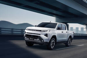 【新型ハイラックスはまさかのBEVも】ロマンがあればむしろ愛おしい。ピックアップトラックを日本で乗りこなす意味