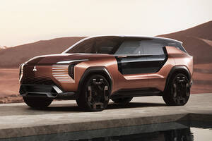 次期「アウトランダー」？ 新型「パジェロ」？ 「エレバンス コンセプト」に「良き時代の三菱が戻ってきた」…市販化に期待大