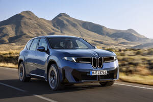新型BMW「iX3」発表。航続800km、470ps＆645Nmの「ノイエ・クラッセ」第一弾は2025年後半から量産開始か