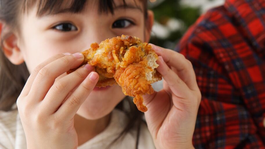 クリスマスのフライドチキン 日本独自の風物詩が根付くまでの100年史 畑中三応子 個人 Yahoo ニュース