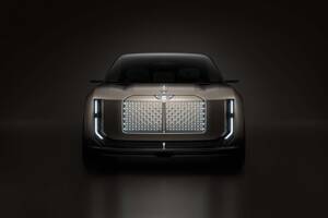 2026年に登場を予定しているベントレーのEVを予感させるデザインスタディ！　伝統と電動化の未来をつなぐコンセプトカー「EXP15」を発表