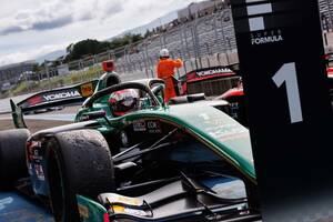 坪井翔、大得意の富士で4連勝。F1に妻の勝利……活躍を後押ししたふたつのブースト「お互い刺激し合いながらレースできています」