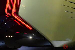 レクサス新「“1人乗り”最上級モデル」世界初公開！ ちいさな“カクカクボディ”＆「超豪華インテリア」採用！ “快適装備めちゃ充実”で居心地サイコーな「LSマイクロコンセプト」とは？