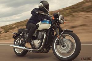 トライアンフ「ボンネビル」シリーズ7車種が進化！ すべてにコーナリングABSと“トラコン”を標準装備した2026年モデルの魅力とは