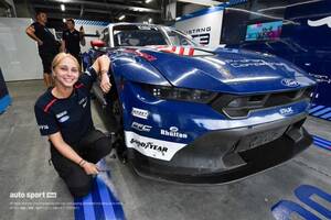 【WEC女性メカニック奮闘記】下積み時代は“水泳の先生”も。各国で努力を重ね念願のタイヤ交換を担当