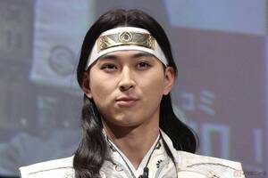 40歳を迎えた俳優・松田翔太さん　「加速のたびに頭がスッキリする」　バイクに乗る写真とコメントに反響