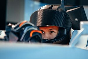 F1復帰のアルボンがウイリアムズで初仕事、シミュレーター作業を開始「テストまでに車の準備をできる限り整えたい」