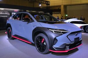 SUBARUが新型電気自動車のソルテラのSTIデザインスタディを発表