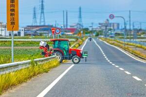 信号の無い交差点や分岐ってどっちの車両が優先か知ってる？ 「左方優先」が適応されるタイミングとは