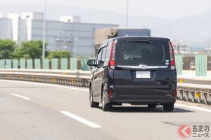 高速で「右車線居座り」なぜ起きる？ 延々と追い越し車線キープ「実は“違反”」!? 知らない人も多い「正しい高速道路の走り方」とは