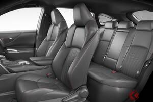 トヨタの高級SUV「最新ハリアー」がスゴい！ 「プレミアム外装×シンプル内装」採用の新モデルに注目！ 79万円安くても“十分豪華”な「G PHEV」とは！