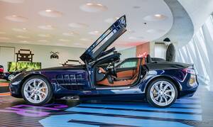 『SLRマクラーレン』をメルセデスベンツ博物館で特別展示、F1技術を注いだ「伝説のスーパーカー」