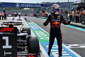 フェルスタッペン、スプリントは不運な最下位、予選はトップに「予想外のポール。最速ではないがうまくまとめた」