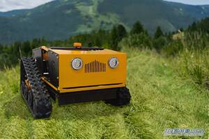 草刈りはラジコンでする時代！最新モデルのラジコン草刈機『カルゾーLM750』が30%OFF！
