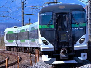 「埼玉県と新潟県を結ぶ特急」5月から運転へ 途中駅で長時間停車も 大宮→越後湯沢を直通