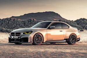 限定生産、MT設定なし？　軽量カーボンの高性能クーペ、BMW新型「M2 CS」2025年導入へ
