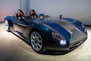 車重1トンに5リッターV8搭載の新型スポーツカー「ミニャッタ・リナ」誕生！ イタリアの新興メーカーの挑戦とは