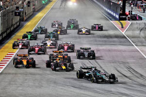 ラッセル独走で今季2勝目。マクラーレンがコンストラクターズ戴冠【決勝レポート／F1第18戦】