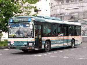 埼玉県で「最年少の路線バス運転士」が誕生へ 規制緩和で実現 いよいよ “単独乗務”デビュー