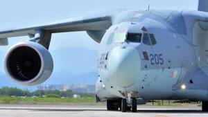 空自が誇る「巨大な日の丸輸送機」に“長槍”搭載か!?  驚愕の「ミサイルキャリア化」検討が本格化