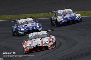 スプリントでもやっぱり強かった。au TOM’S坪井が逆転優勝でGRスープラTOP5独占【GT500土曜レース1レポート】