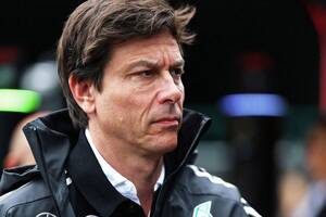 苦戦気味メルセデスF1、チーム内での”危機会議”実施は否定。ラッセルは「ちょっと大げさすぎたかも」