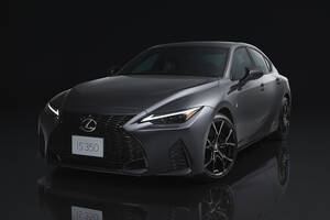 漆黒の特別モデルにV6とAWDが追加設定！　レクサスIS一部改良に加え「F SPORT Mode Black IV」のラインアップ拡大