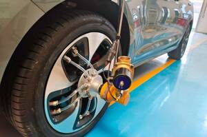 タイヤを安全に「パンクさせる」画期的な試験装置　自動運転開発にも重宝
