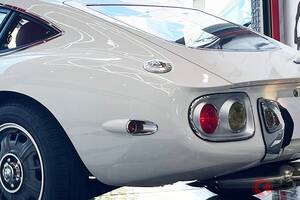 トヨタ「“格安” 2000GT」に反響殺到！ スープラの3リッター「直6」搭載！ “ホンモノ”すぎる流麗ボディに「完成度が高すぎ」の声も！ レプリカモデル「ロッキー3000GT」が話題に