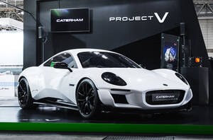 ケータハムは東京オートサロン2026にEVスポーツカー「プロジェクトV」の最新プロトタイプと、新ワンメイクレース「CATERHAM CUP JAPAN」専用車の出展を予告