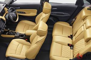 ホンダ新「“4WD”コンパクトカー」が凄い！ 全長4m以下“ちいさなボディ”＆「豪華内装」が採用！ 「リッター23キロ超え」の低燃費や“専用エクステリア”も魅力！ 人気な「フィット」の最高級モデルって？