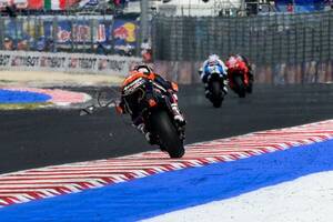 【MotoGP】KTM、チェーン切れが続発……リタイア喫したアコスタ「誰かに当たったら、大変なことになっていた」