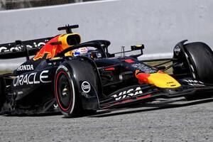 「他に誰かハードを履いた？」バランスを失い順位を落とし、大苦戦のフェルスタッペン【F1第9戦無線レビュー（2）】