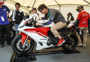 「鈴鹿8耐」最注目のヤマハ車は完全新作の『YZF-R9』！ 150万円を切るなら「ブレイクの予感」しかない