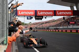 マクラーレンF1、通算200勝達成！　「ブルース・マクラーレンの歩みを受け継げて光栄」とチーム代表誇る