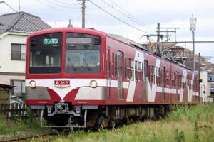 赤い「元・西武電車」引退へ 9月に記念運転  車両置き換え計画がいよいよ本格化