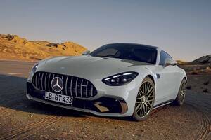 憧れのメルセデスAMG「GT」が1650万円で手に入る！ 2L直4エンジン採用の「GT 43」は全幅1930mmのナローボディで使い勝手バッチリです