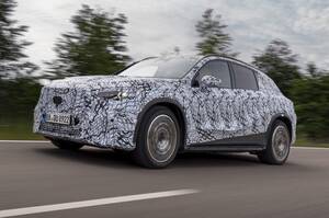 メルセデス・ベンツ新型『GLC』9月発表へ　ハイテク満載、航続距離700km達成か