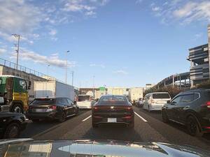 【高速道路情報】年末年始期間の高速道路における渋滞は、下り・上りとも1／2～3が大渋滞！