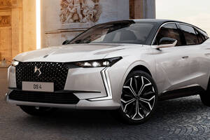 「世界で最も美しい自動車」が、さらなる高みへ。「DS 4」の70台限定車「エトワール・シャンゼリゼ」が発売