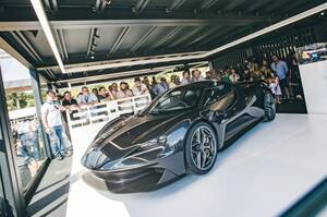 850馬力超の3人乗りスーパーカー　英ランザンテ『95-59』初公開　軽量化と空力追求
