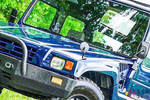 トヨタの「”10人乗り”SUV」登場！ 目がバグる「超ハイルーフ仕様」！ 広々内装＆斬新「デカすぎウィンドウ」で開放感MAX！ カクカクボディの「メガクルーザー」米で落札