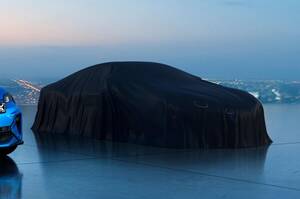 アルピーヌ次期型『A110』　画像初公開、六角形ライト採用へ　ライバルより軽い電動スポーツカー