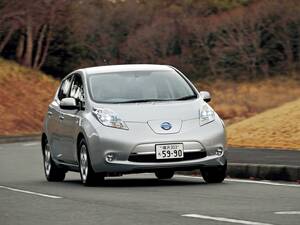 初代日産リーフは「普通に乗れる」電気自動車だった【10年ひと昔の新車】