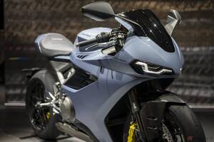 V4エンジン搭載の“新たなフラッグシップモデル”が英国の老舗バイクブランド「ノートン」から登場!! 充実装備のスーパースポーツ「Manx R」登場