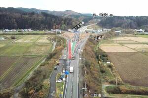 “240kmの自動車道”全通近づく バイパス末端で「危ない交差点」の回避ルート12月開通 秋田道