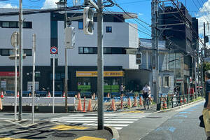 「あ、拡幅してる！」 細道だらけ“車で迷い込むとヤバイ”東京の住宅街に広い道 どこまでつながる？ 今はまだ中途半端 