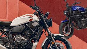 ヤマハ「XSR700」2025年モデル発売！ レトロな白×赤とスポーティな青を新採用